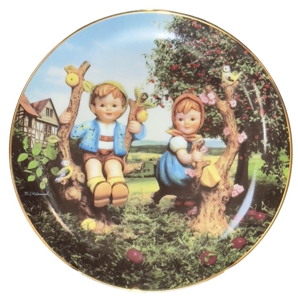 M.J. Hummel "Apple Tree Boy & Girl" Plate  Limited Edition Danbury Mint